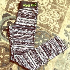 NWOT Nike Pro leggings!